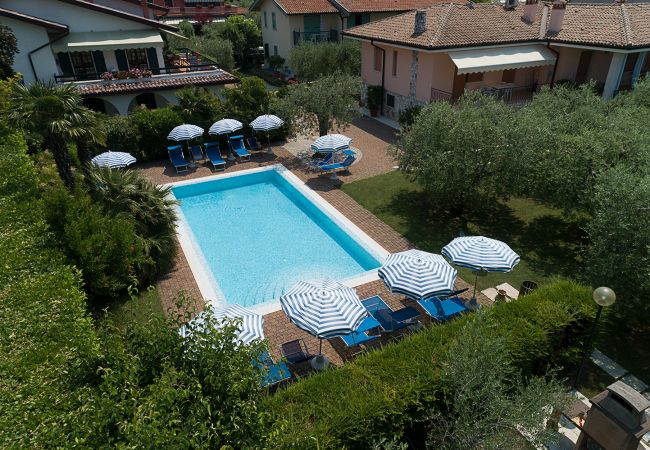  in Lazise - Regarda - Studio Residence Allegra mit Pool, Wlan, Garten mit Grillplatz