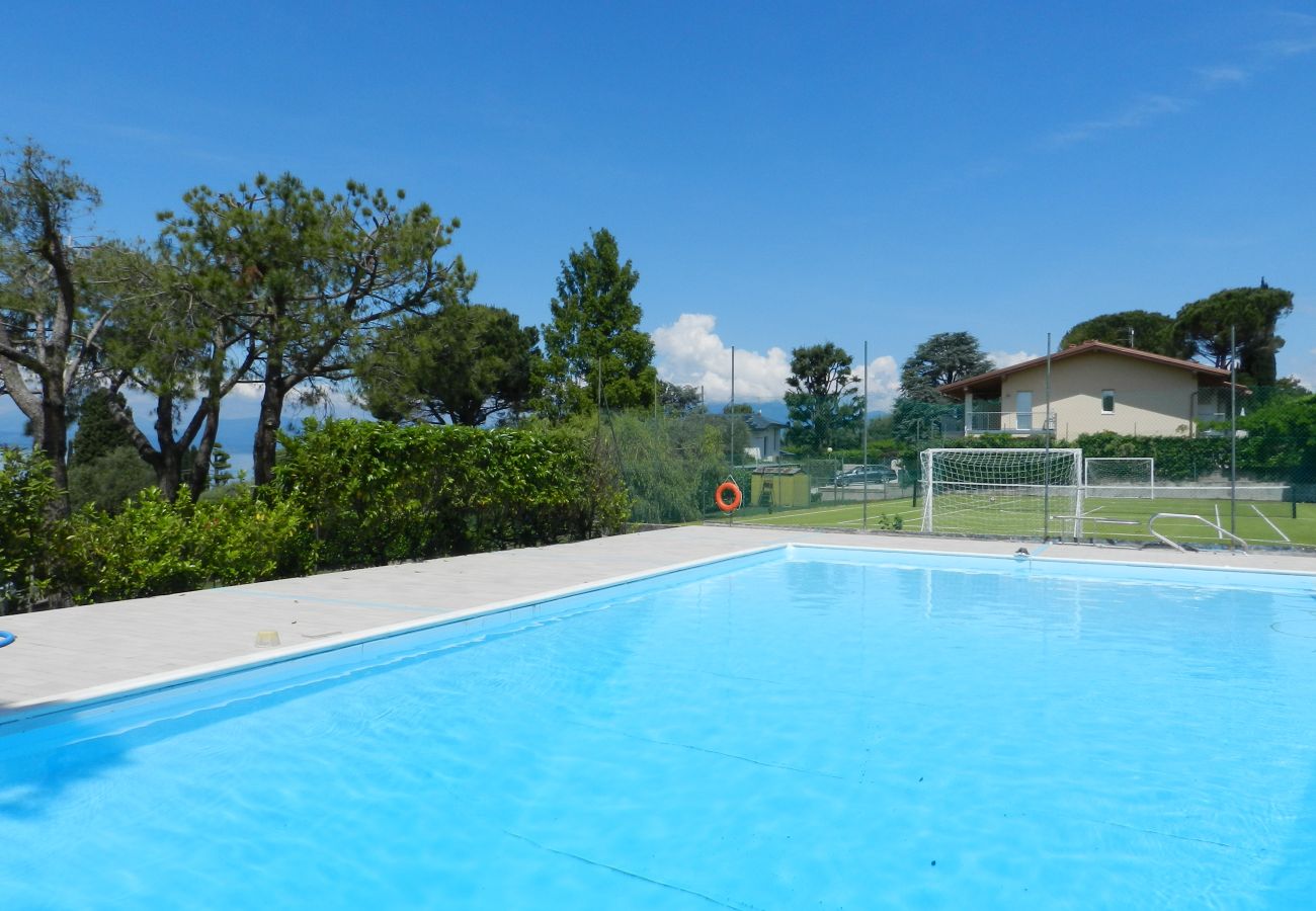 Ferienwohnung in Lazise - Regarda - Wohnung Brezza di Lago 1 mit Pool und Klimaanlage -Ruhe und Entspannung nur wenige Meter vom Zentrum von Lazise entfernt.