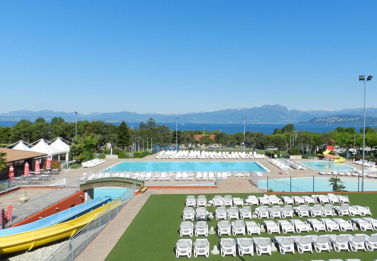 Ferienwohnung in Lazise - Regarda – Fewo Rosa Baccarat 5 mit Campingplatz und Strand Eintritt