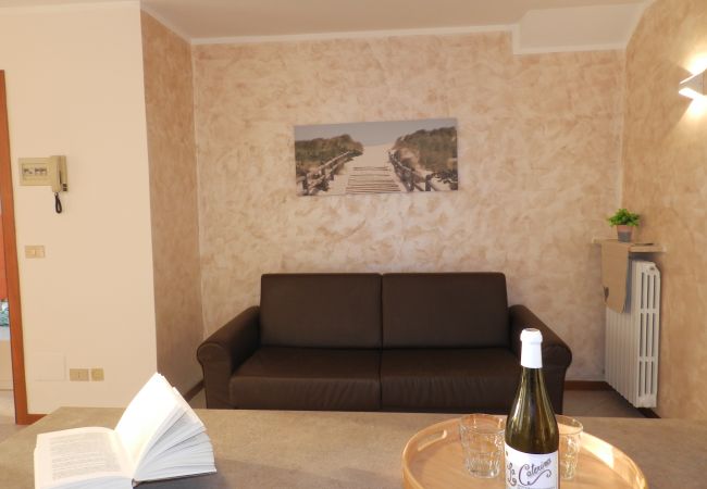 Ferienwohnung in Lazise - Regarda – FeWo Rosa Canina 8 mit Campingplatz und Strand Eintritt