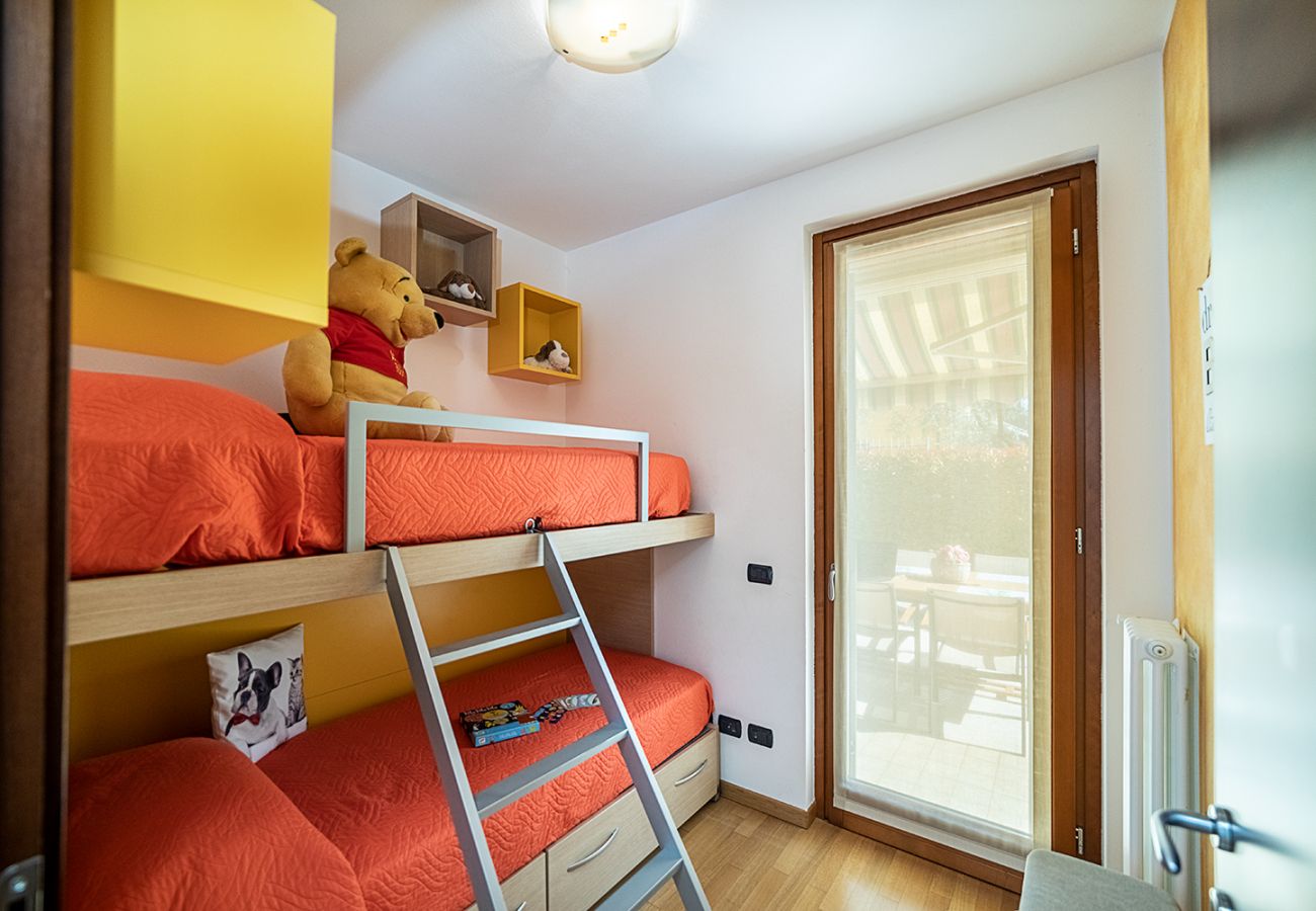 Ferienwohnung in Lazise - Regarda- Weinapartment Promenade in Zentrum mit Garten und Pool