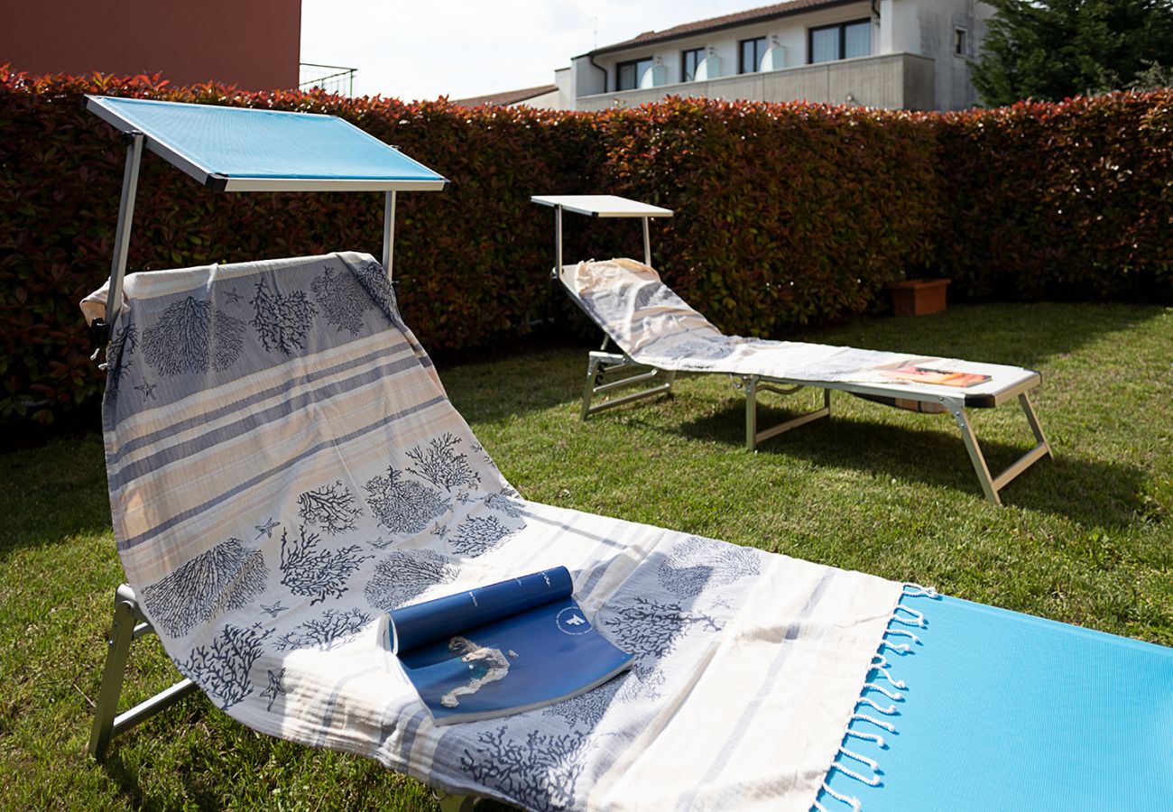 Ferienwohnung in Lazise - Regarda- Dreizimmerwohnung Promenade in Lazise mit Garten und Pool