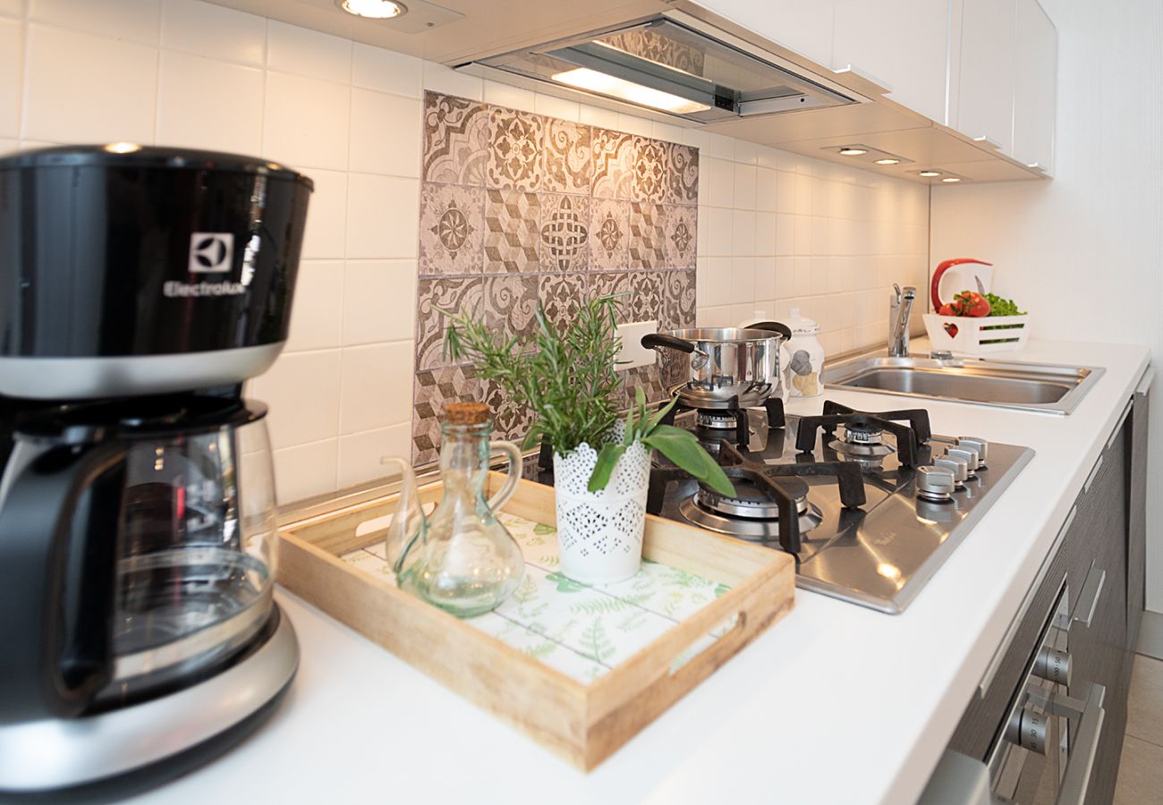 Ferienwohnung in Lazise - Regarda- Weinapartment Promenade in Zentrum mit Garten und Pool
