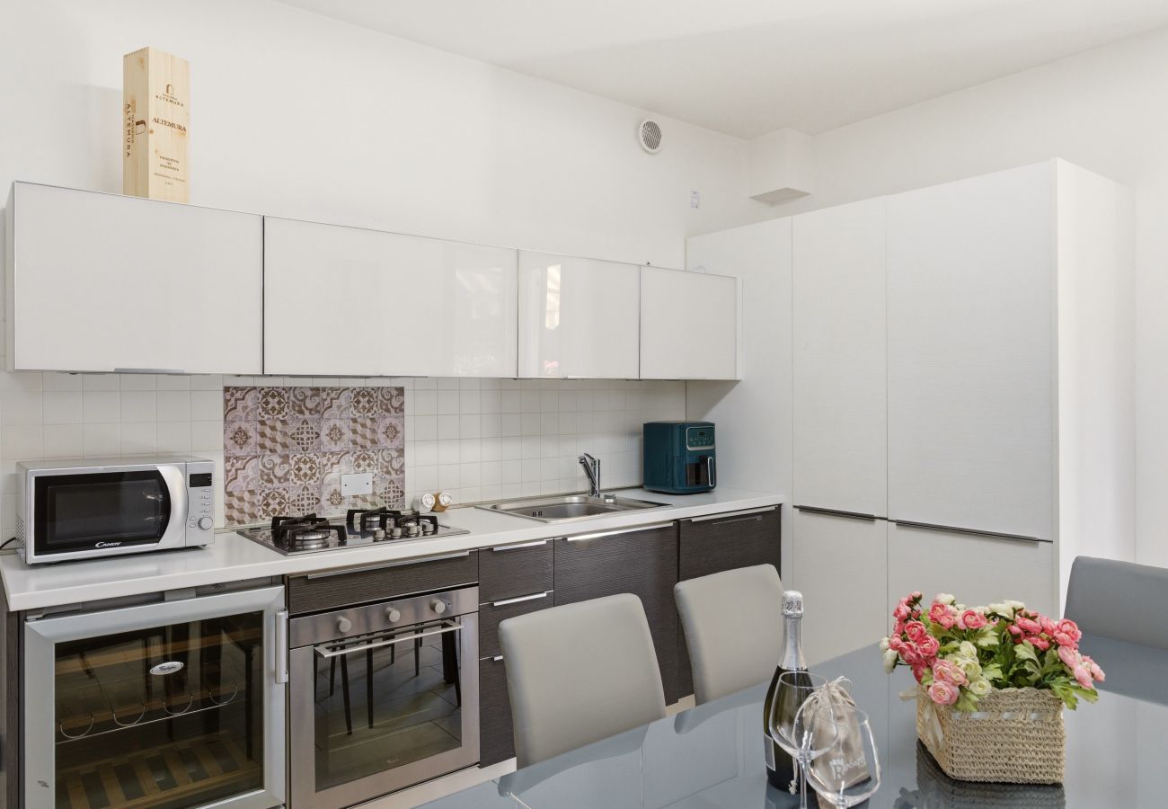 Ferienwohnung in Lazise - Regarda- Weinapartment Promenade in Zentrum mit Garten und Pool