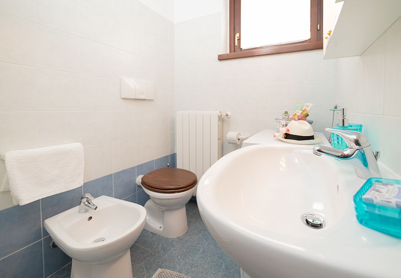 Ferienwohnung in Lazise - Regarda - Wohnung L'Archetto mit privat Garten, WLan, Pool