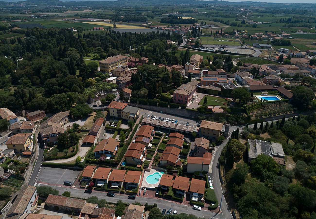 Ferienwohnung in Lazise - Regarda - Wohnung L'Archetto mit privat Garten, WLan, Pool