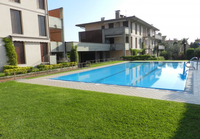 Ferienwohnung in Bardolino - ROMANTISCHE ZWEIZIMMERWOHUNG Ferienwohnung in Bardolino - ROMANTISCHE ZWEIZIMMERWOHUNG