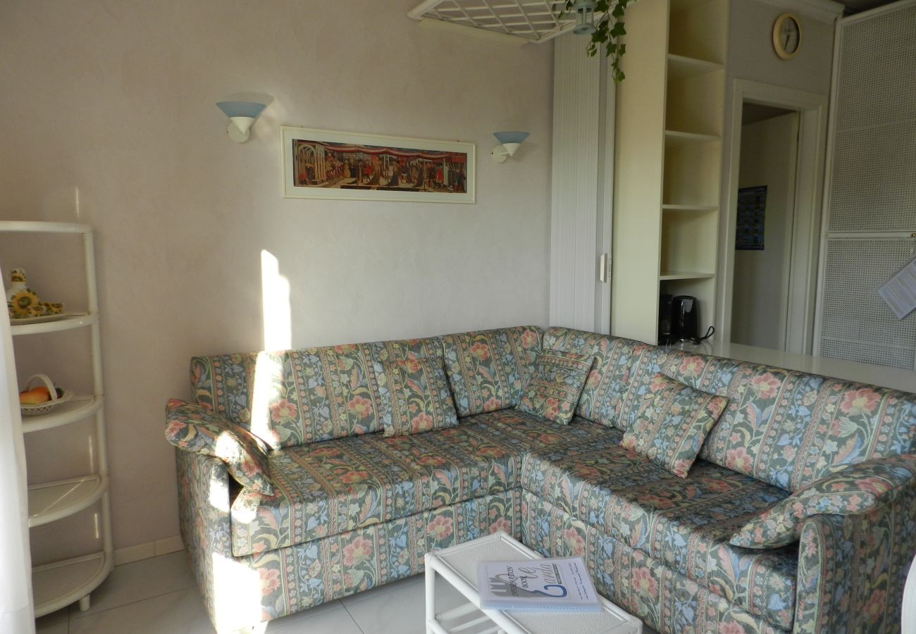Ferienwohnung in Bardolino - ROMANTISCHE ZWEIZIMMERWOHUNG Ferienwohnung in Bardolino - ROMANTISCHE ZWEIZIMMERWOHUNG