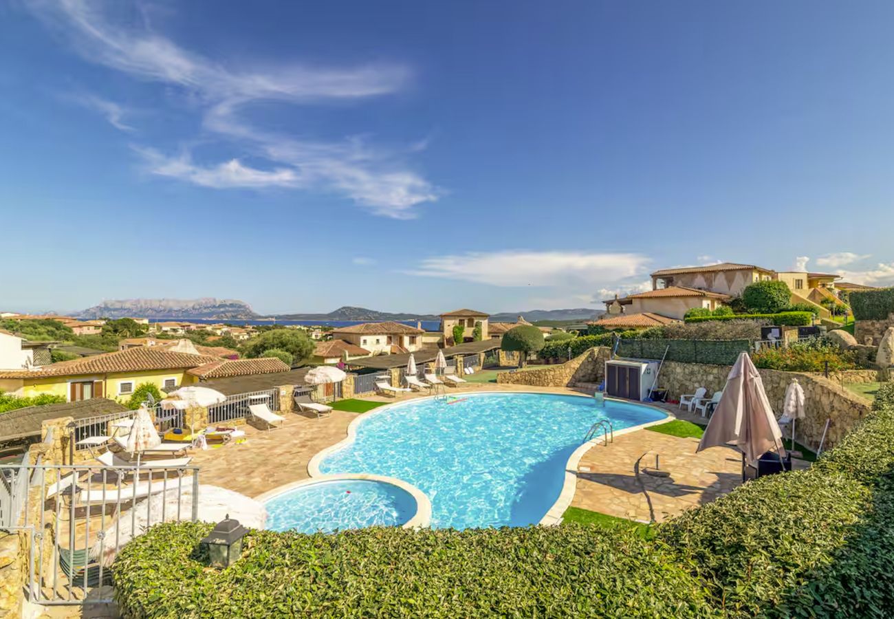 Ferienwohnung in Olbia - Belvedere Suite G - Wohnung mit Pool in Pittulongu