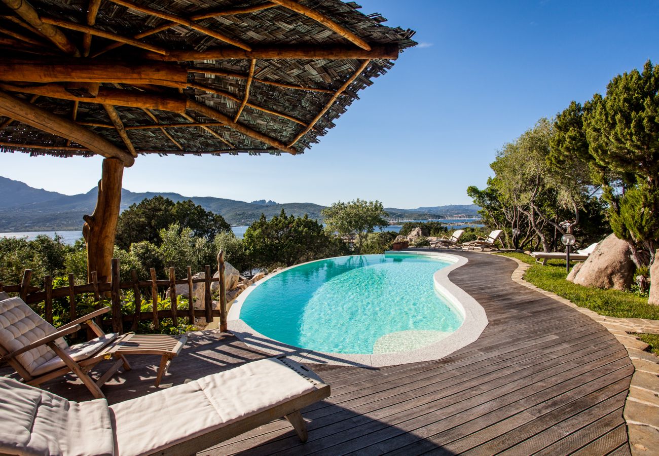 Villa in Porto Rotondo - Villa Sa Jaga - Infinity-Pool mit Blick auf den Sonnenuntergang, Porto Rotondo