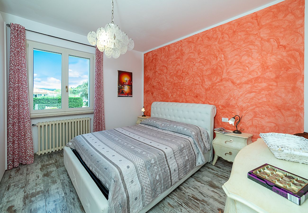 Ferienhaus in Bardolino - Regarda – Haus Rustico Petra im Bardolino mit 3 Schlafzimmer, 2 Bäder, Garten