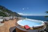Villa in Praiano - Villa Albatros - Atemberaubende 2-stöckige Villa für große Gruppen! Villa in Praiano - Villa Albatros - Atemberaubende 2-stöckige Villa für große Gruppen!