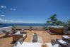 Villa in Praiano - Villa Albatros - Atemberaubende 2-stöckige Villa für große Gruppen! Villa in Praiano - Villa Albatros - Atemberaubende 2-stöckige Villa für große Gruppen!