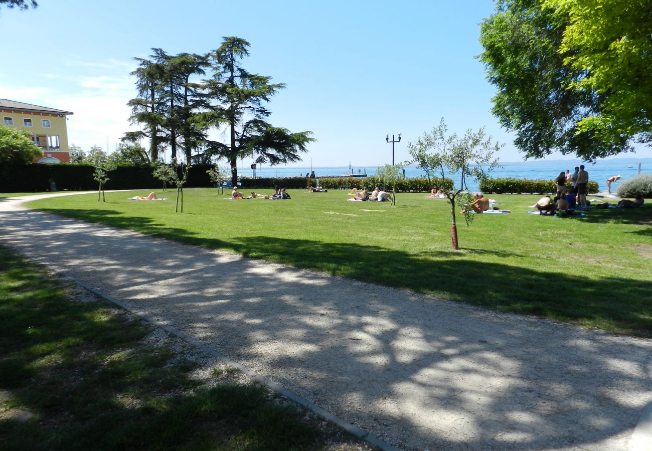 Studio in Bardolino - Regarda - Studio The Beach mit Seeblick am Strand in Cisano di Bardolino