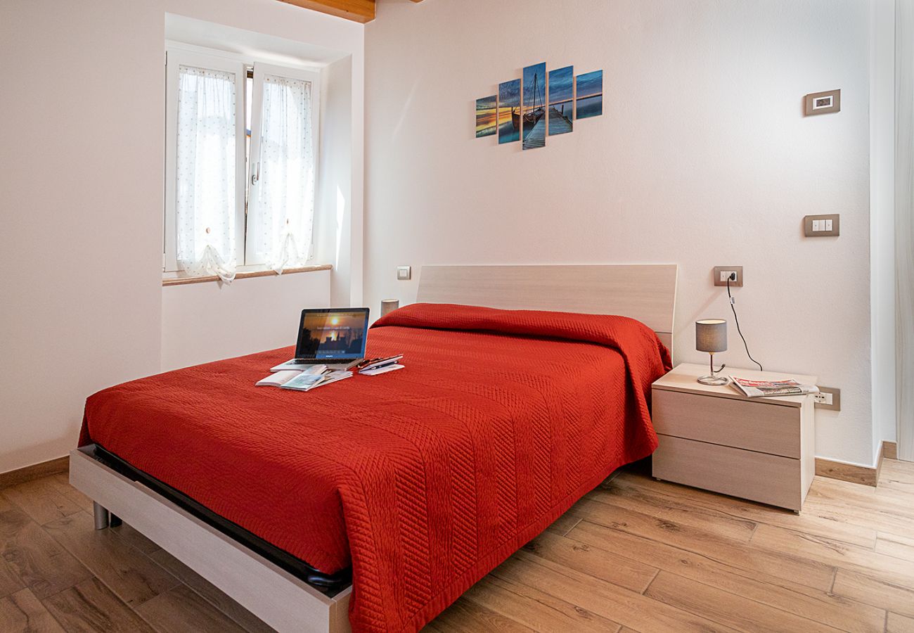 Ferienhaus in Bardolino - Regarda - Casa Rossa, romantisches Rustico  mit Wlan und Klimaanlage