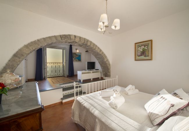 Ferienwohnung in Praiano - Casa Cimino A - Schöne Wohnung mit herrlichem Blick auf Capri und Positano