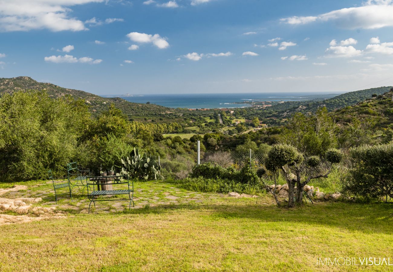 Villa in Golfo Aranci - Villa Relais - exklusiver Rückzugsort auf dem Land mit Pool mit Meerblick