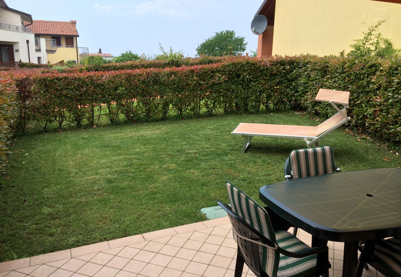 Ferienwohnung in Lazise - Regarda –Hübsche Wohnung Miralago in Lazise mit privat Garten, Pool, Hunde sind Herzlich wilkommen. 