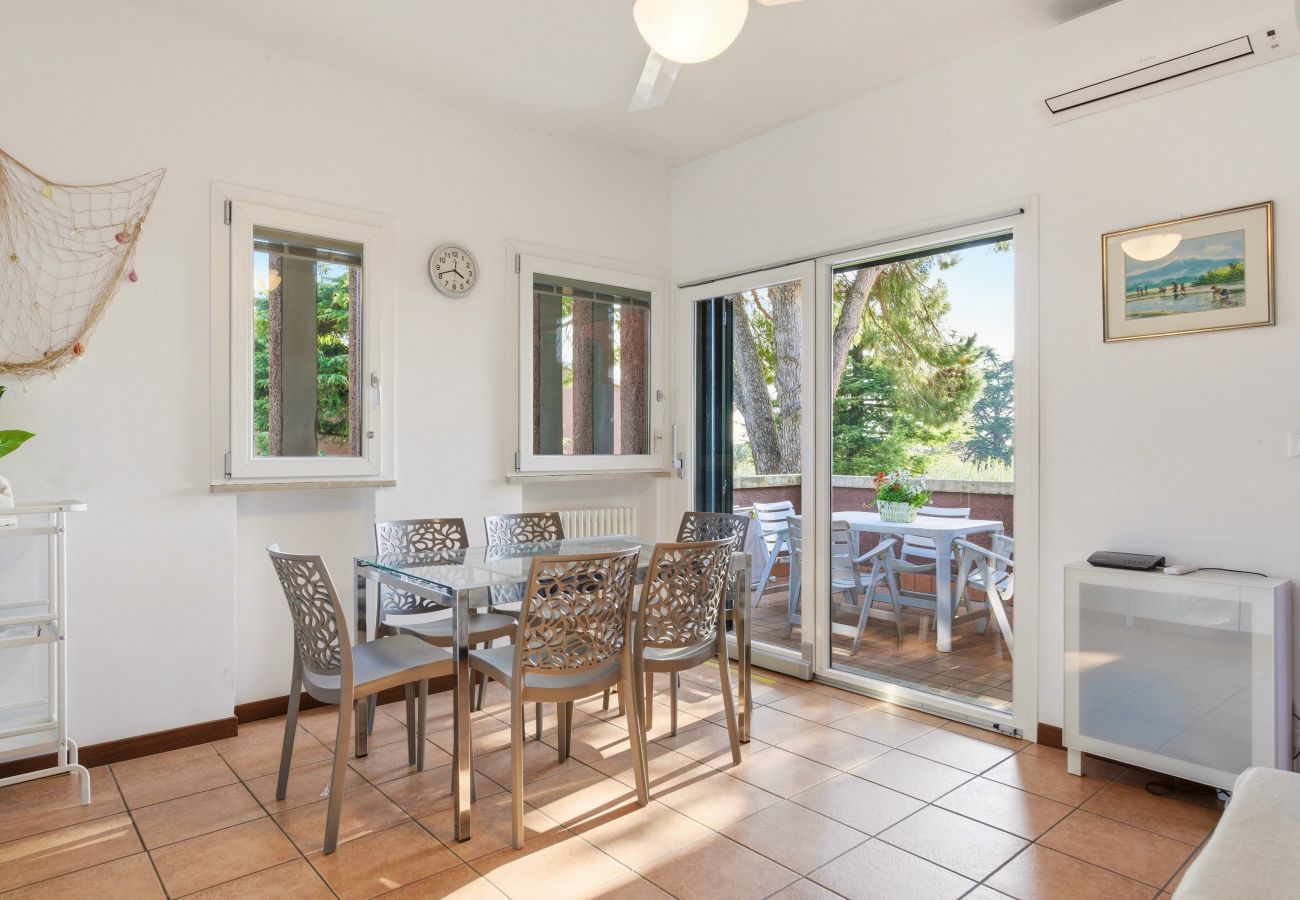 Ferienwohnung in Bardolino - Regarda - Blue View 2 mit Pool, Seeblick, Wlan, 2 Schlafzimmer ,ideal für Pärchen und Familien 