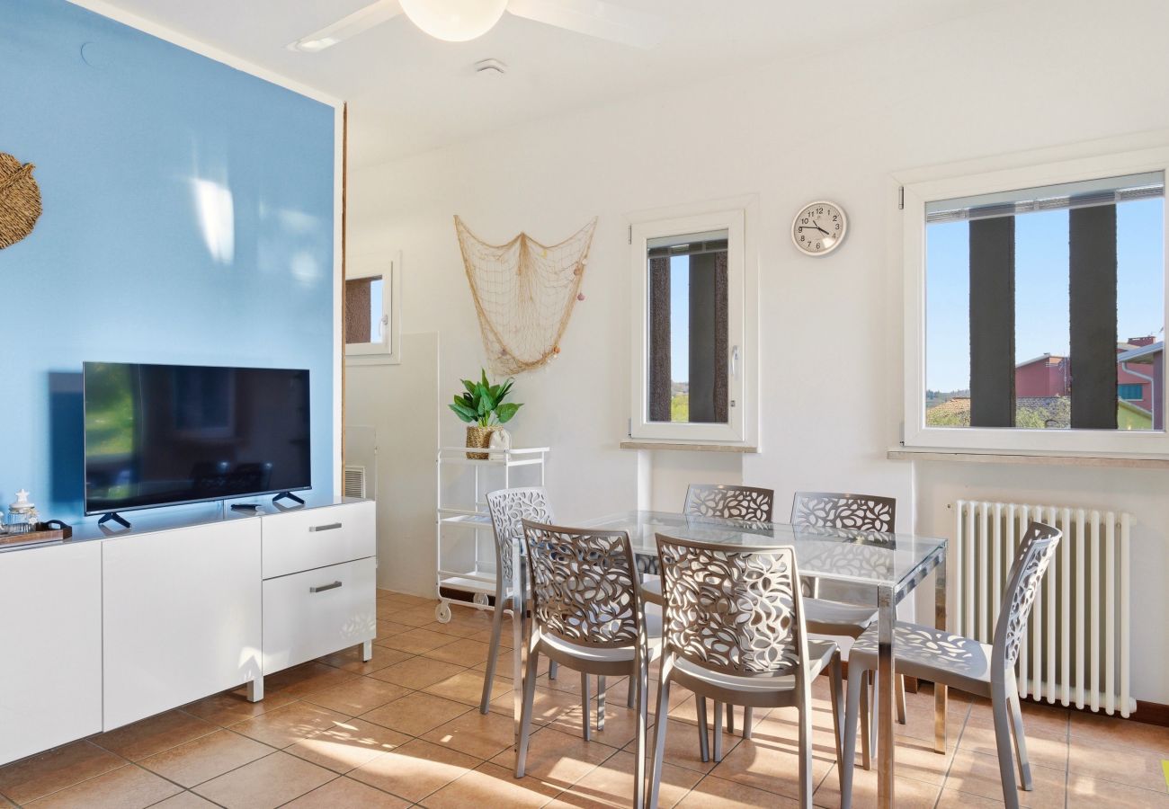 Ferienwohnung in Bardolino - Regarda - Blue View 2 mit Pool, Seeblick, Wlan, 2 Schlafzimmer ,ideal für Pärchen und Familien 