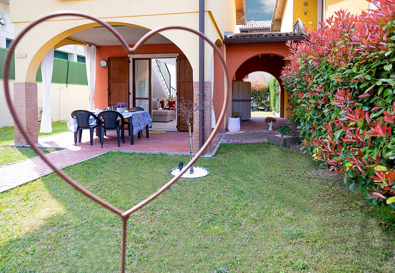 Chalet in Lazise - Regarda - Gruber Haus mit privat Garten, WLan, Pool,kleine Haustiere erlaubt