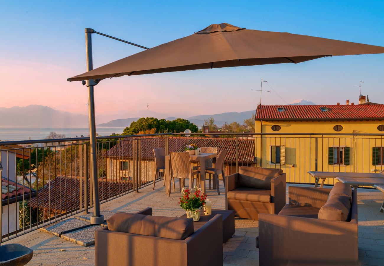Ferienwohnung in Lazise - Regarda - Residenza GJ - EG moderne Zweizimmerwohnung mit Dachterrasse
