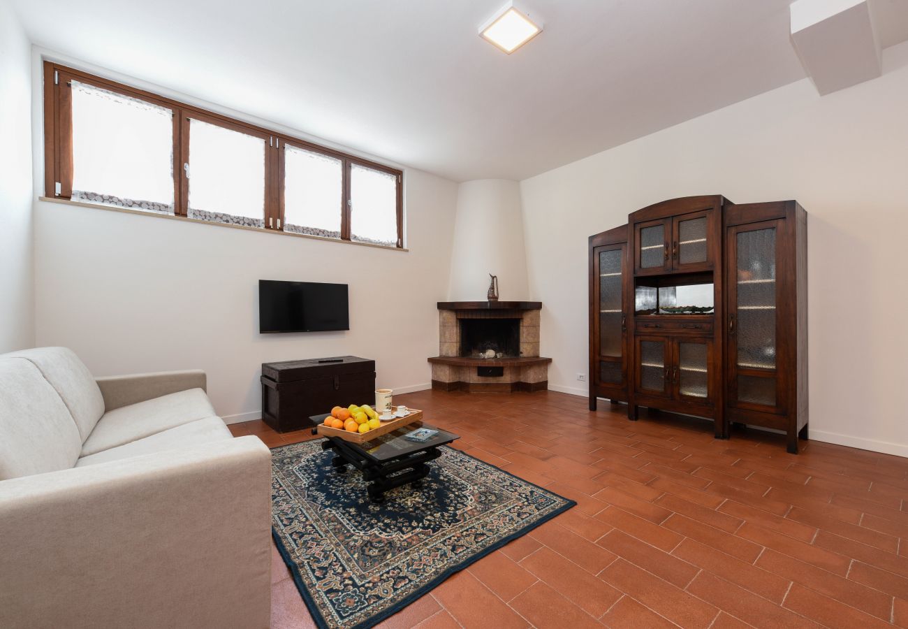 Ferienwohnung in Salò - Appartamento Isi