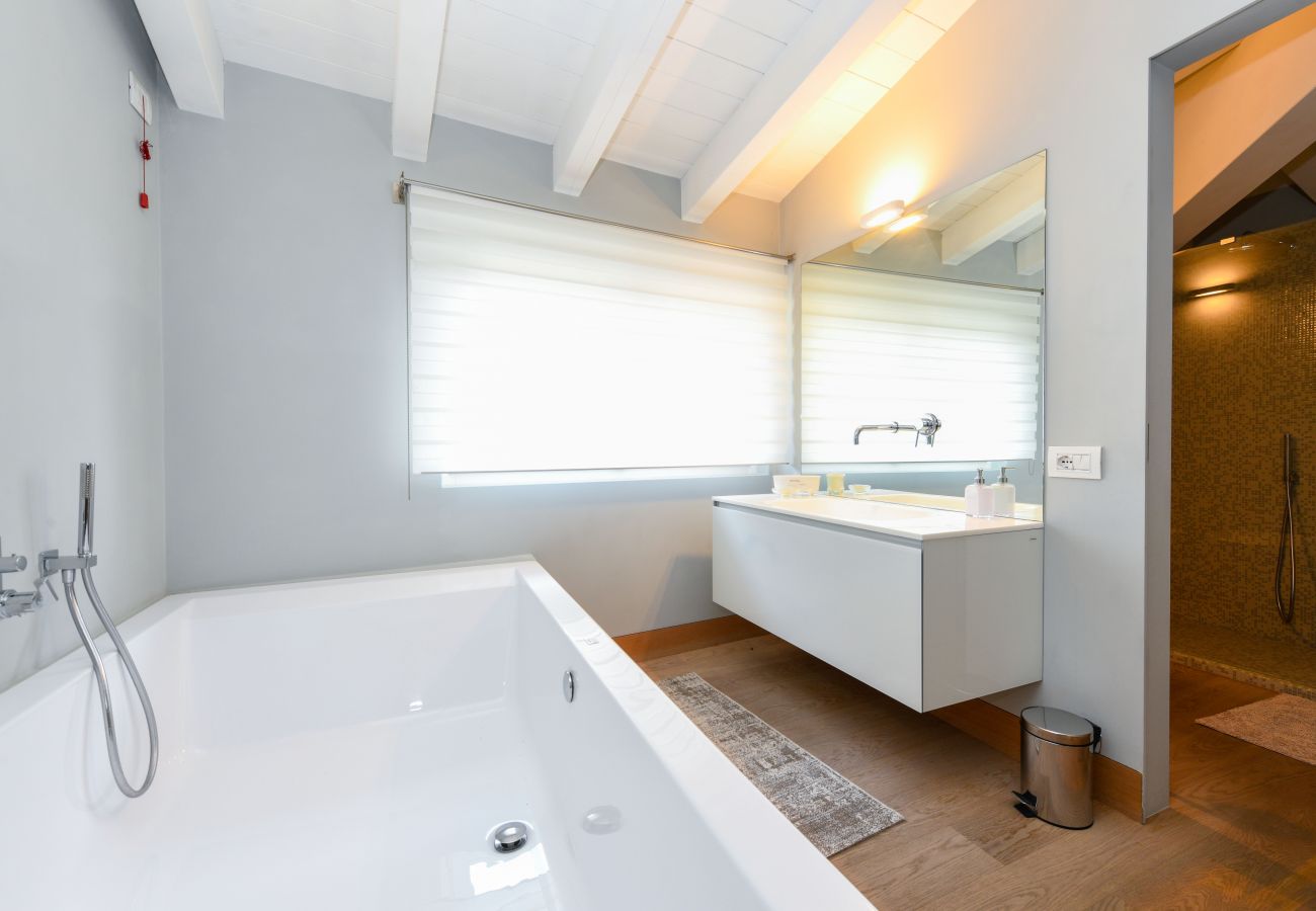 Ferienwohnung in Salò - Appartamento Rossi 2 