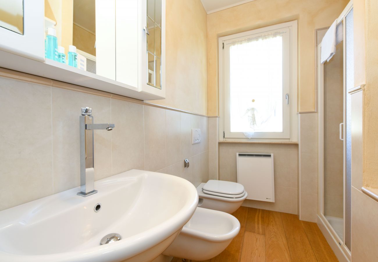 Villa in Manerba del Garda - Villa Iris 