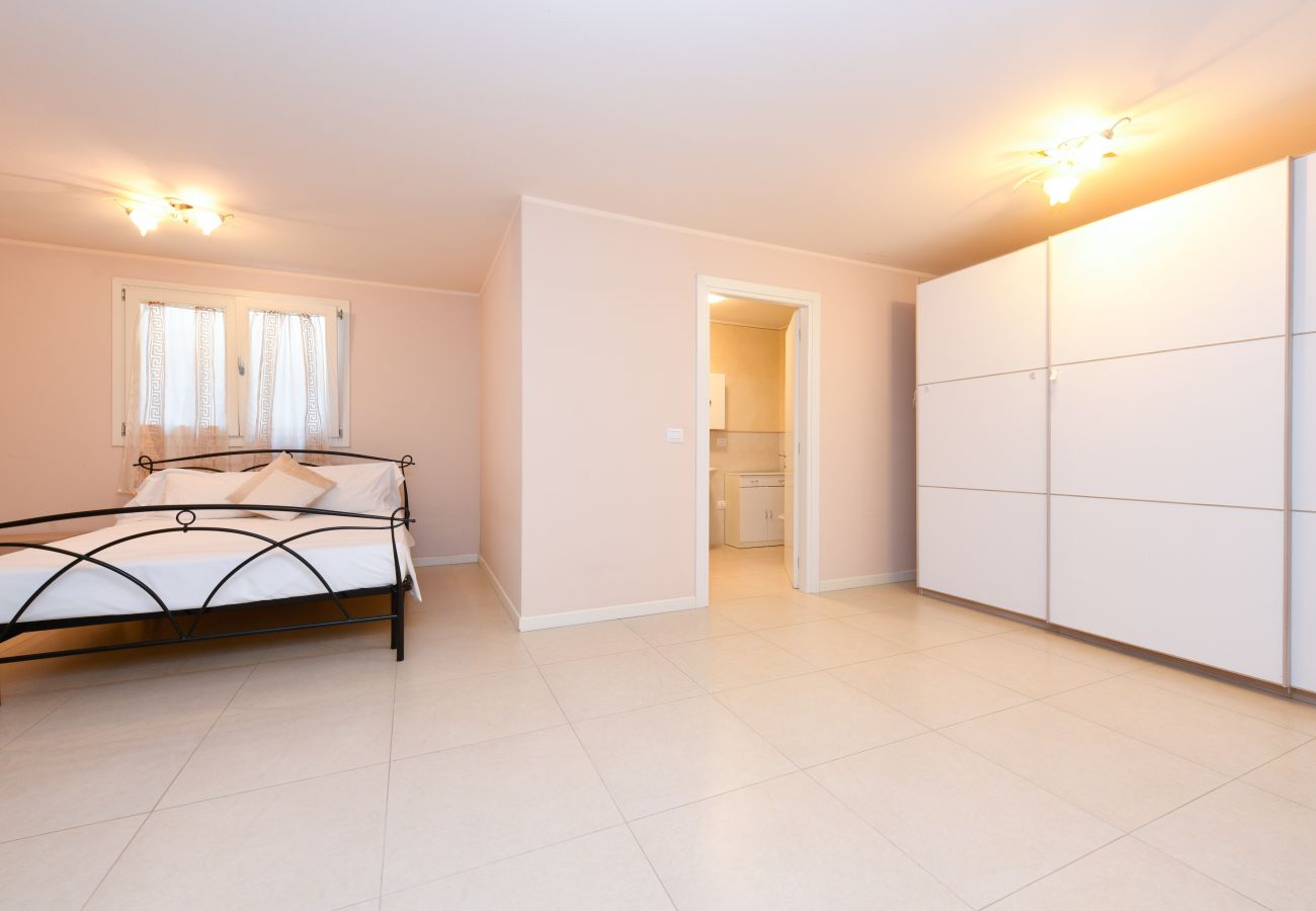 Villa in Manerba del Garda - Villa Iris 