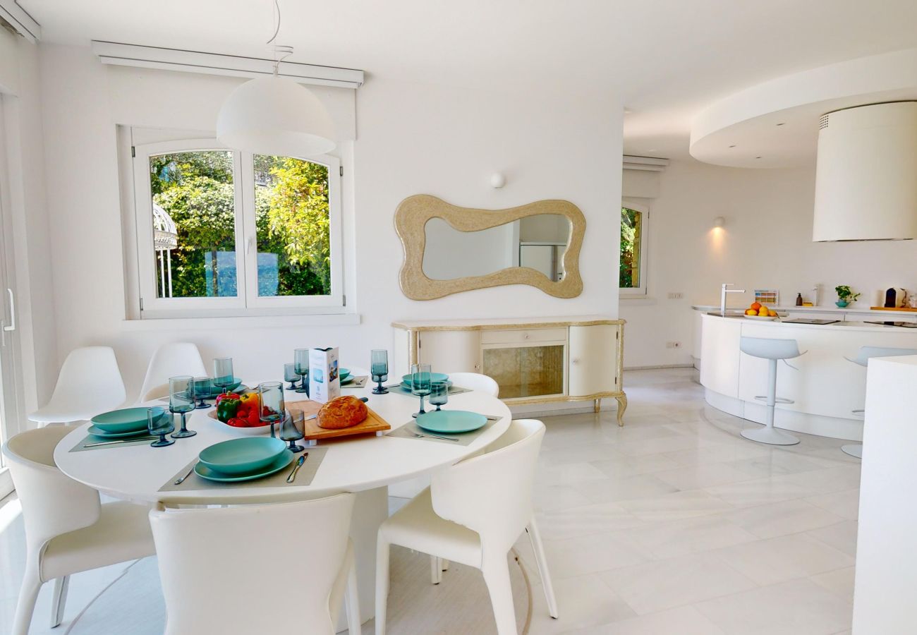 Villa in Manerba del Garda - Villa Flora 