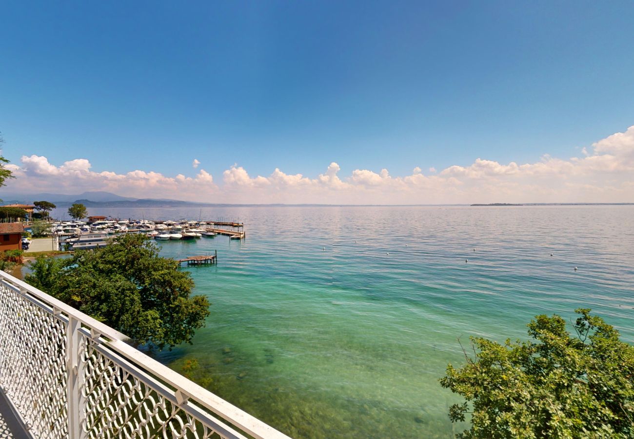 Villa in Manerba del Garda - Villa Flora 