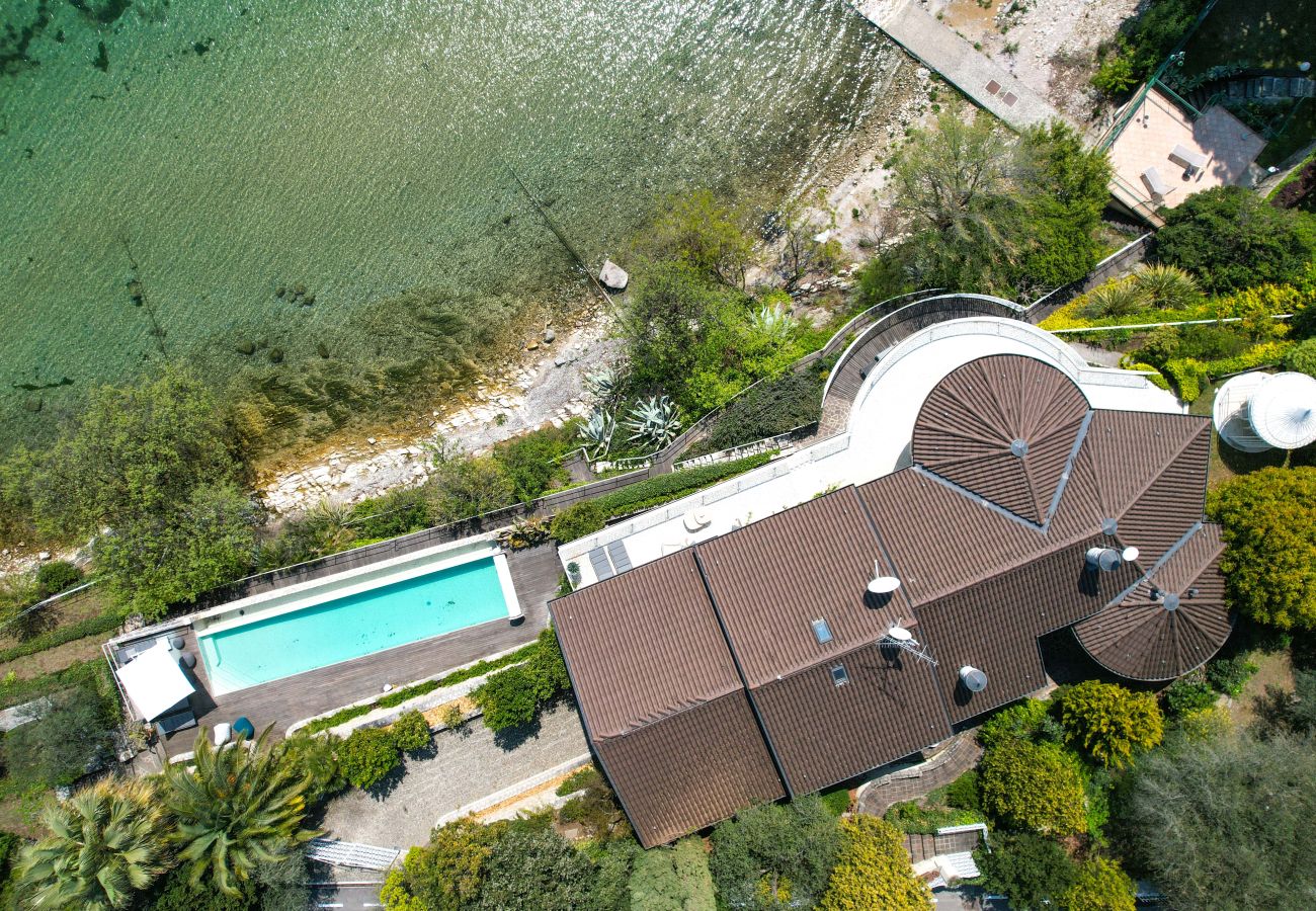 Villa in Manerba del Garda - Villa Flora 