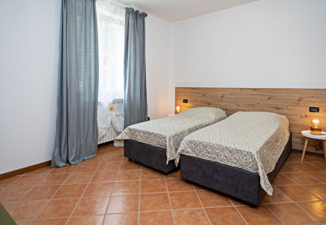 Chalet in Costermano - Regarda - Villa Ida, Wohnung Rodole, mit Stil und Liebe eingerichtet,mit Pool und Klimaanlage