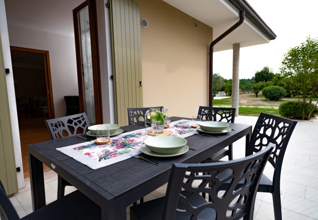 Villa in Costermano - Villa Ida für 12 Personen mit Stil und Liebe eingerichtet,mit privat Pool und Garten
