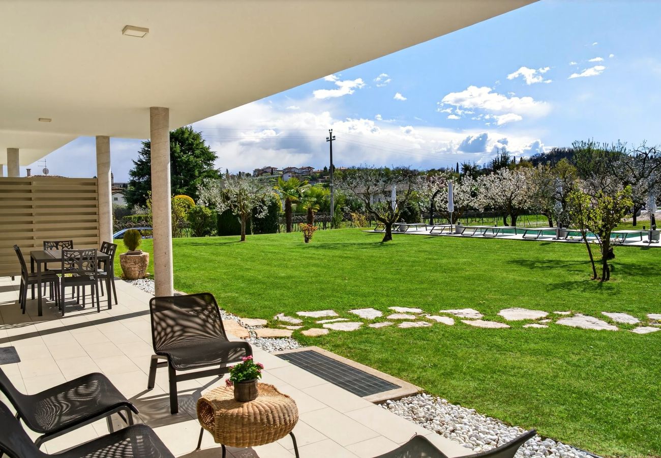 Villa in Costermano - Villa Ida für 12 Personen mit Stil und Liebe eingerichtet,mit privat Pool und Garten