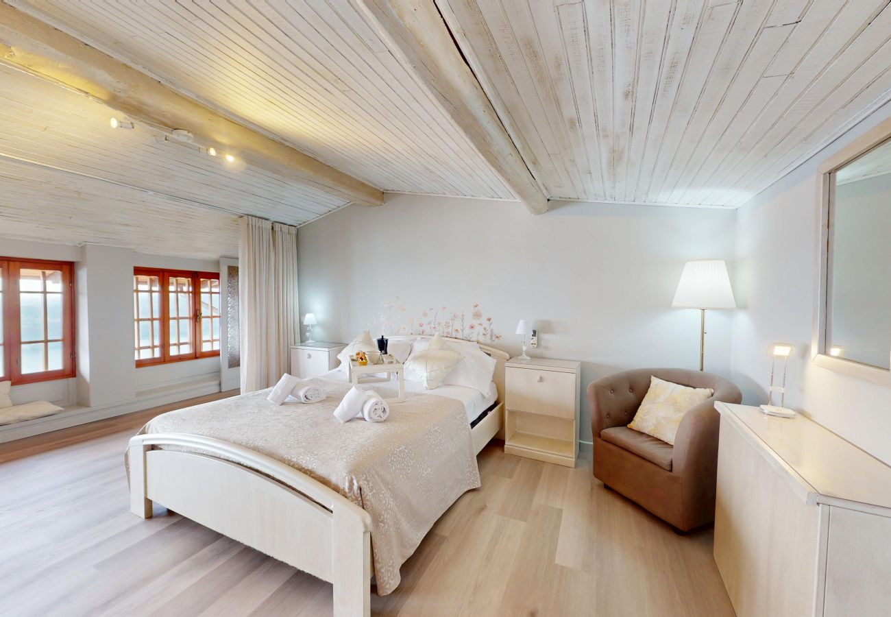 Ferienwohnung in Salò - Casale Massina