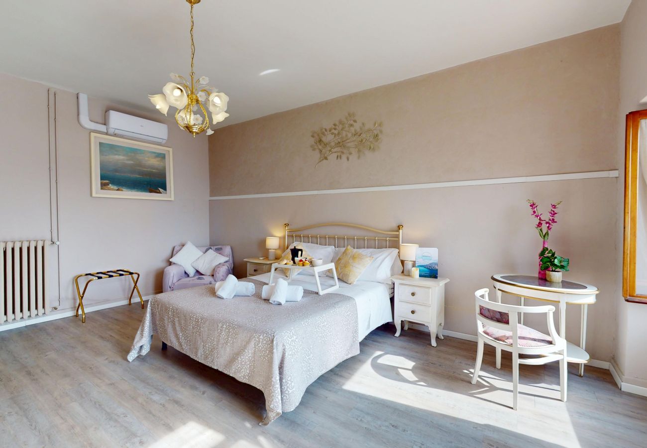 Ferienwohnung in Salò - Casa Massina Trilo