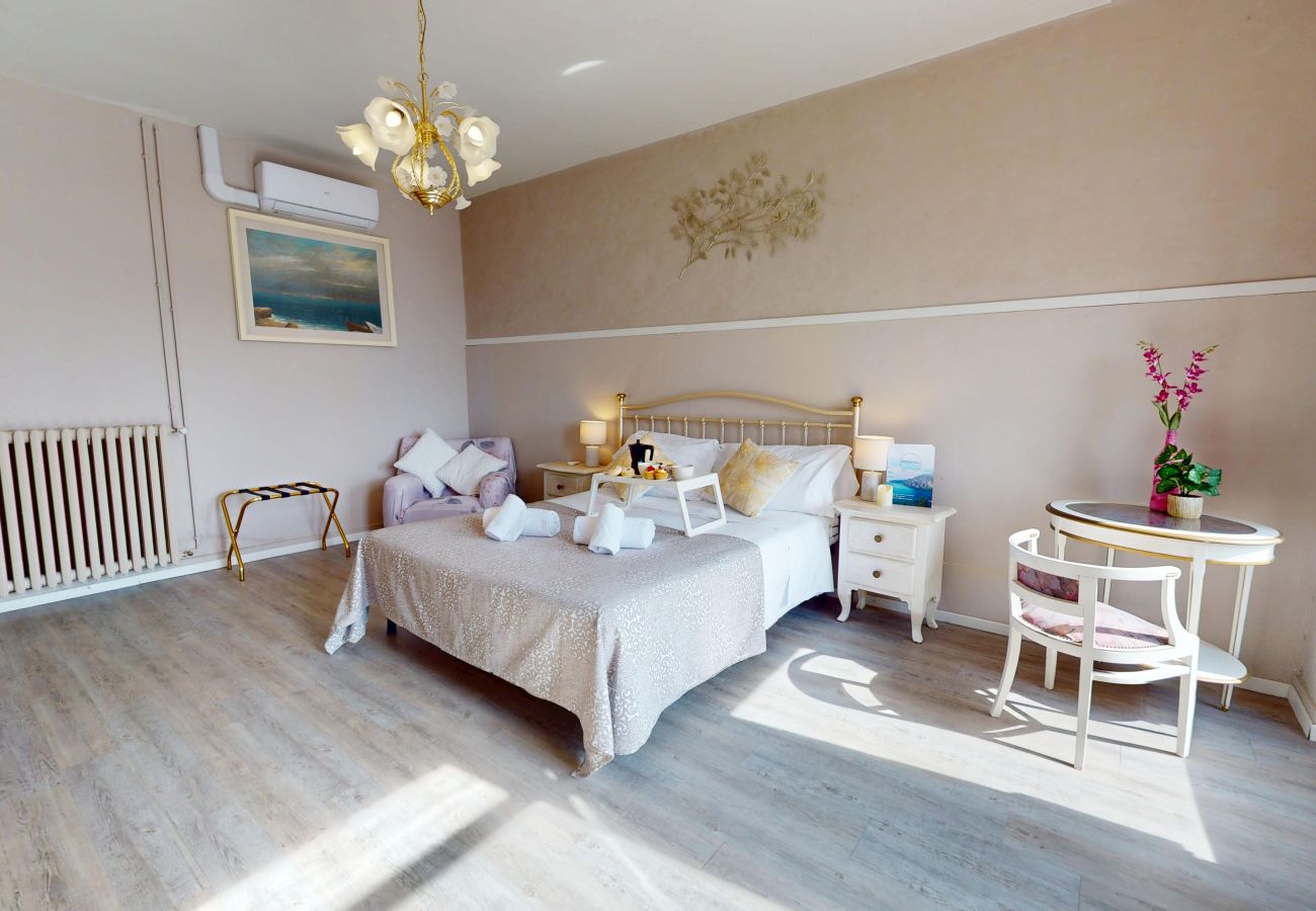 Ferienwohnung in Salò - Casa Massina Trilo