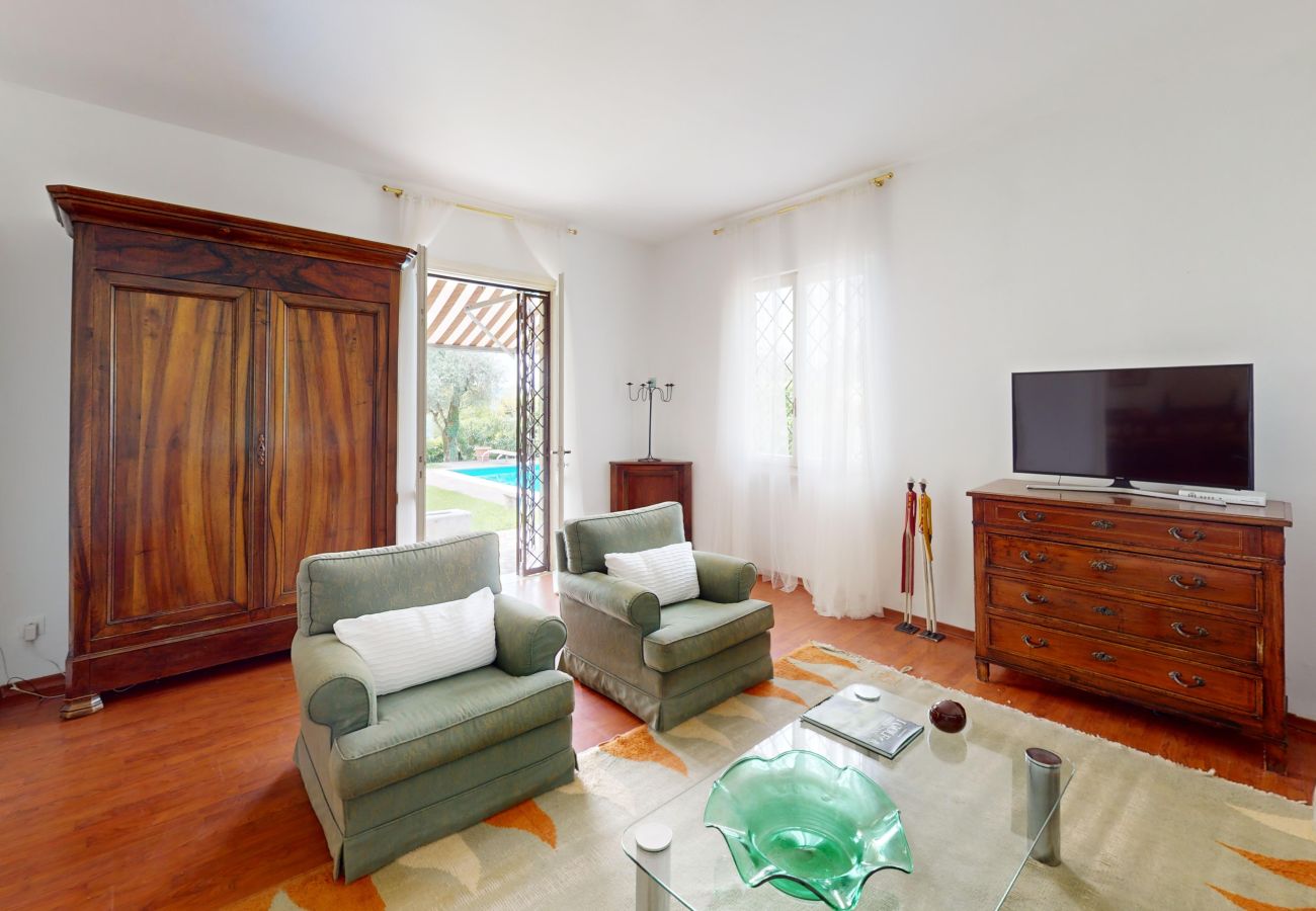 Villa in Salò - Villa Oleandri mit Pool-BGL