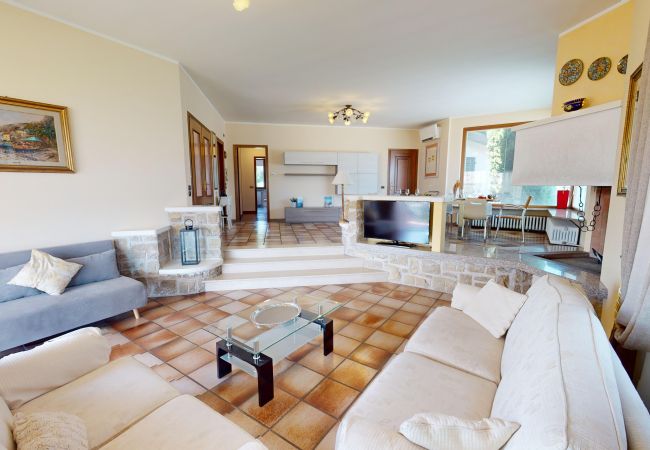 Villa in Puegnago sul Garda - VILLA FIORITA
