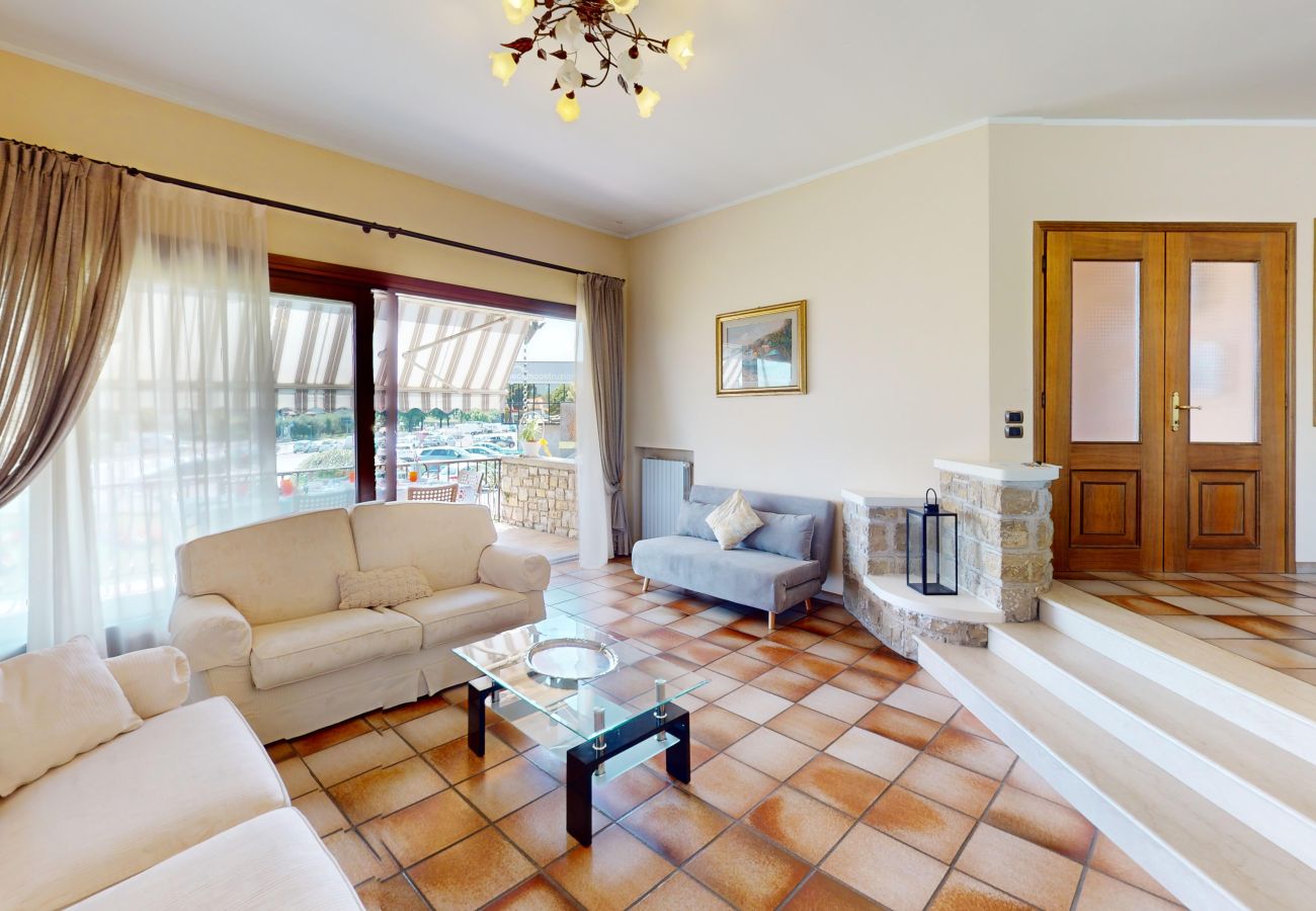 Villa in Puegnago sul Garda - VILLA FIORITA