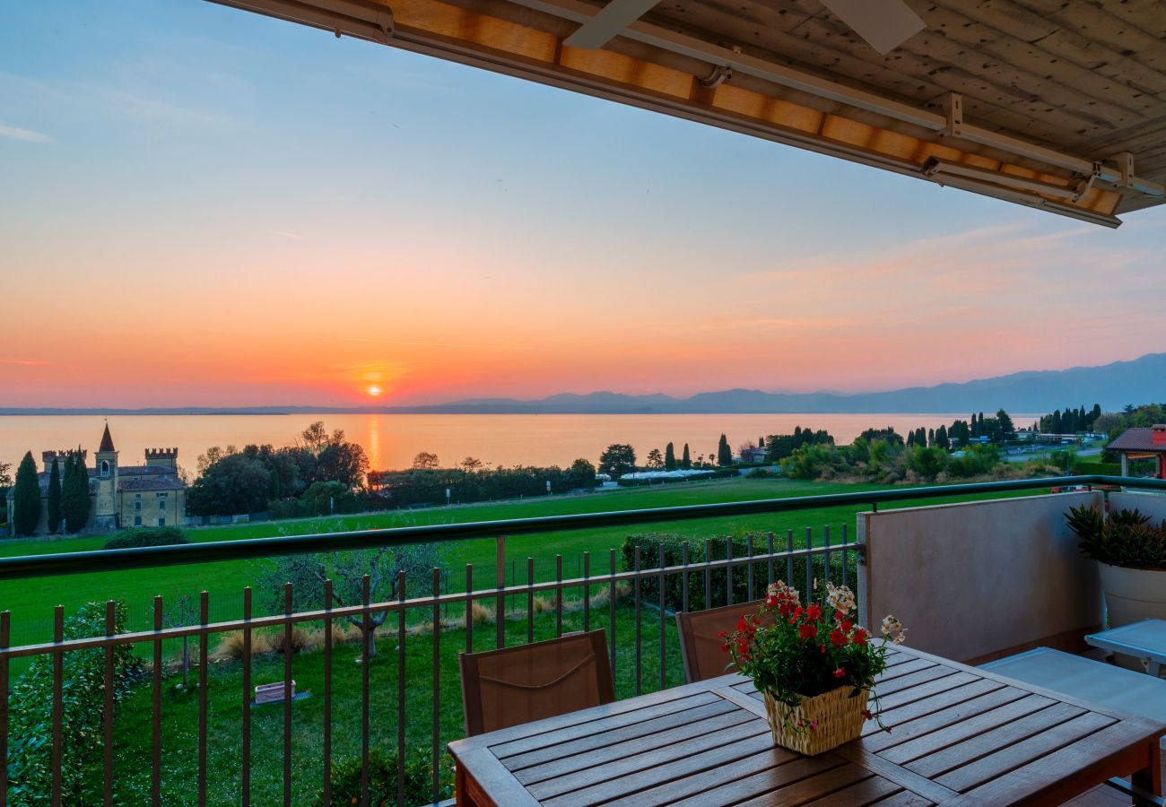 Ferienwohnung in Lazise - Regarda - Sogno View Wohnung mit Pool und Seeblick