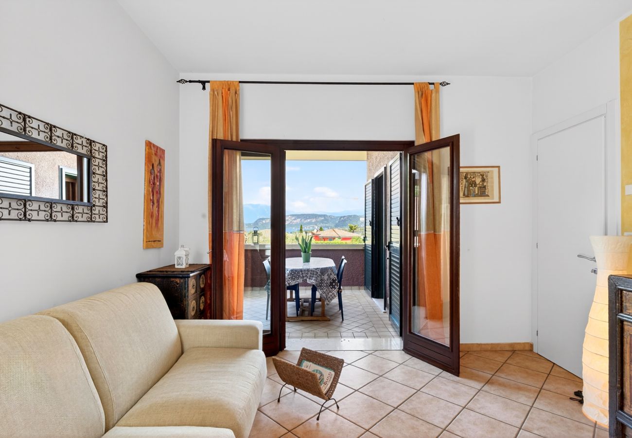 Ferienwohnung in Bardolino - Regarda - Wohnung Blue View 3 mit Pool und Seeblick