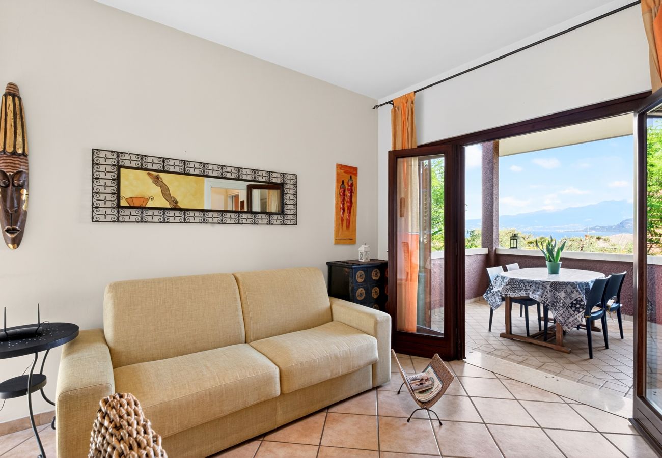 Ferienwohnung in Bardolino - Regarda - Wohnung Blue View 3 mit Pool und Seeblick