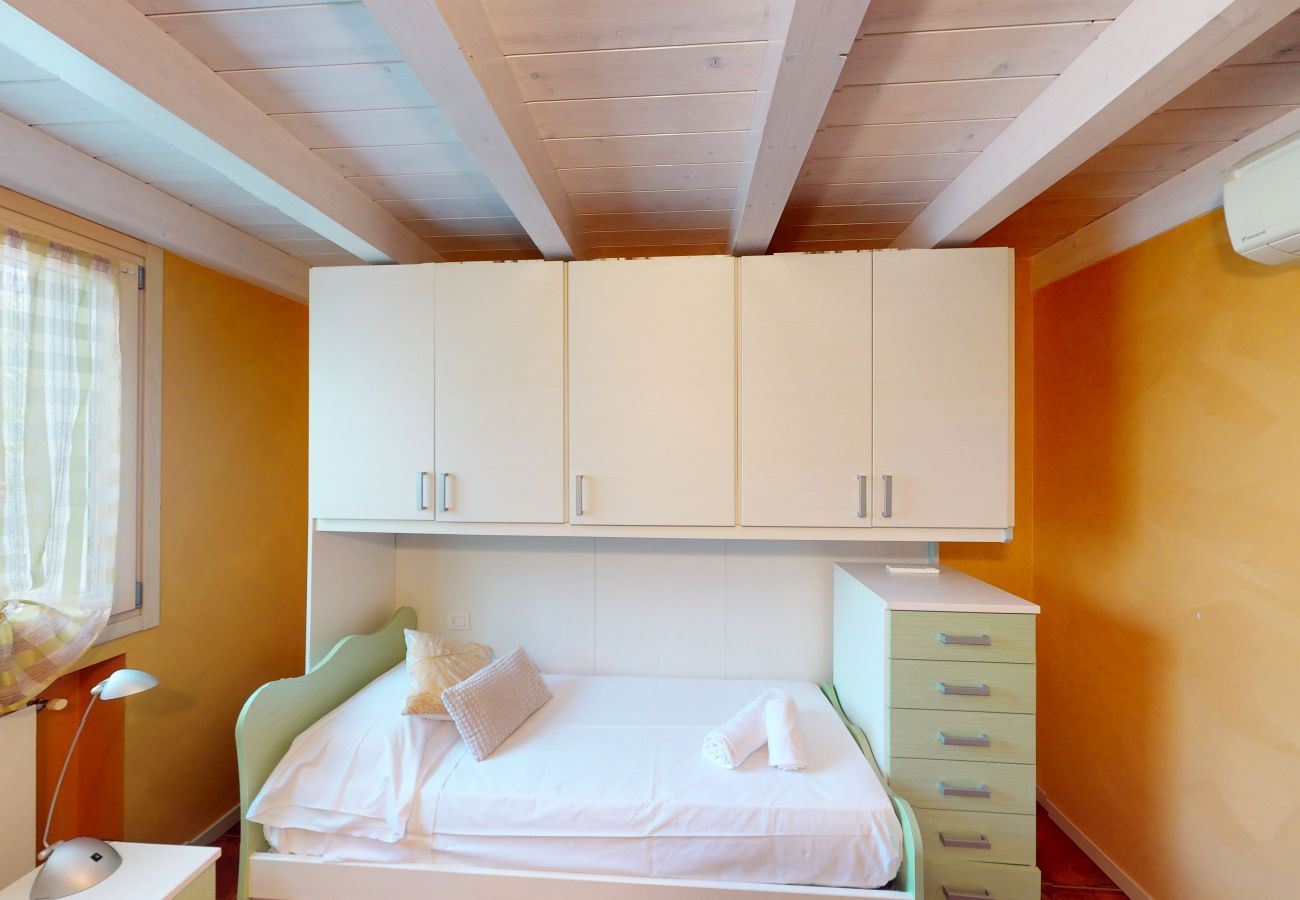 Chalet in Manerba del Garda - Maison Belvedere