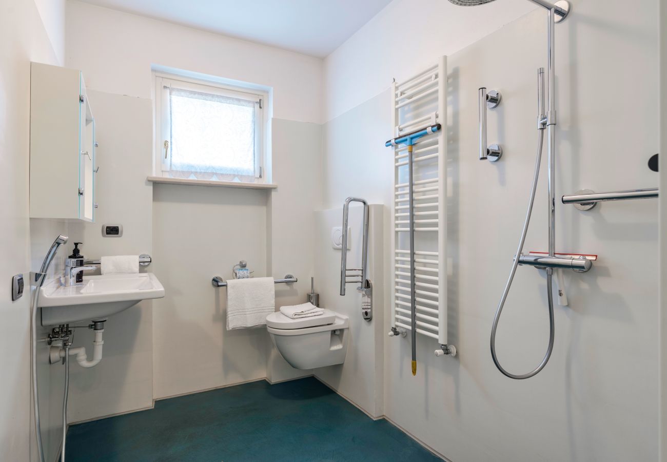 Ferienwohnung in Lazise - Regarda -  Costa del Sole 2 barrierefreie Wohnung mit Garten und Pool
