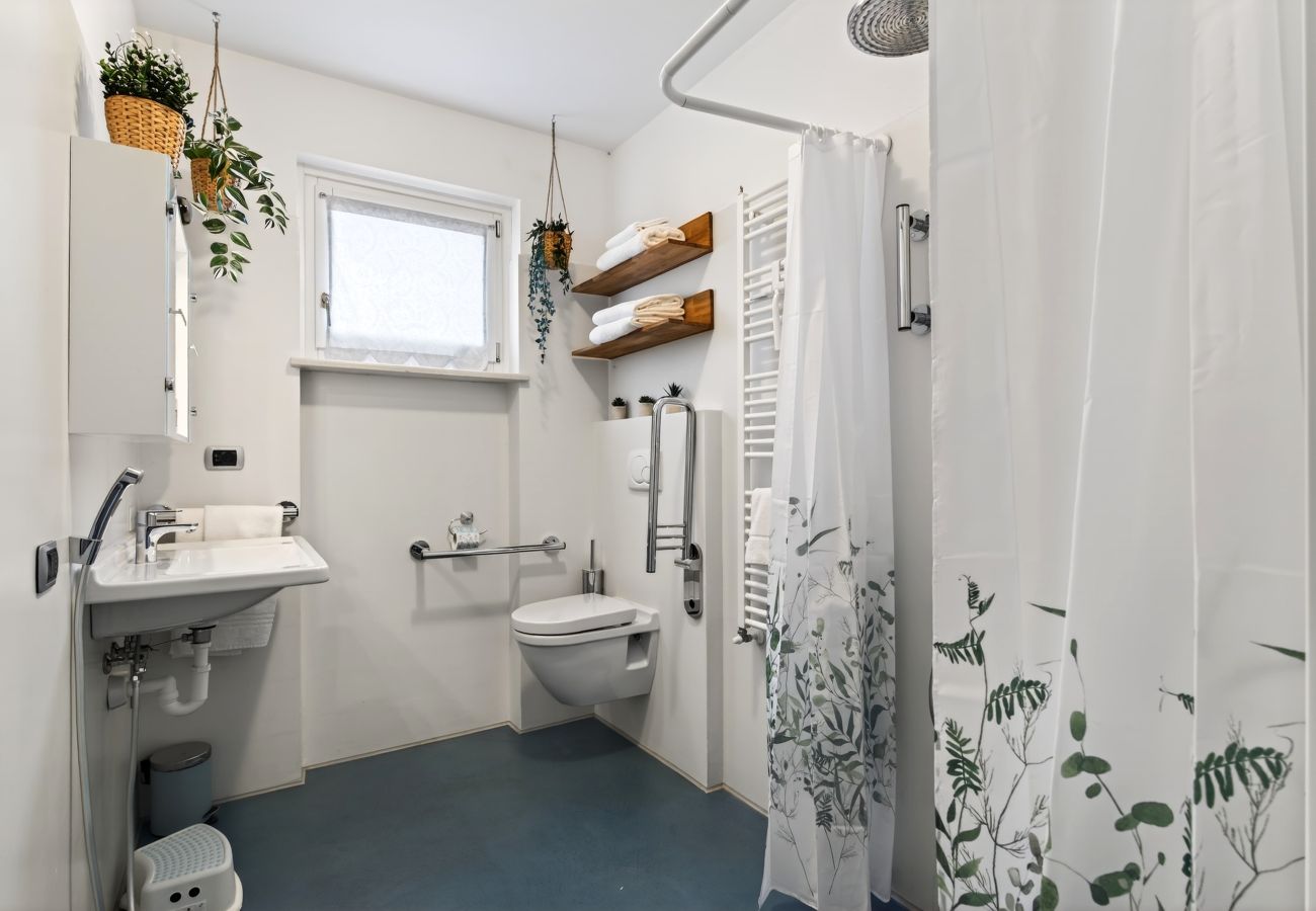 Ferienwohnung in Lazise - Regarda -  Costa del Sole 2 barrierefreie Wohnung mit Garten und Pool