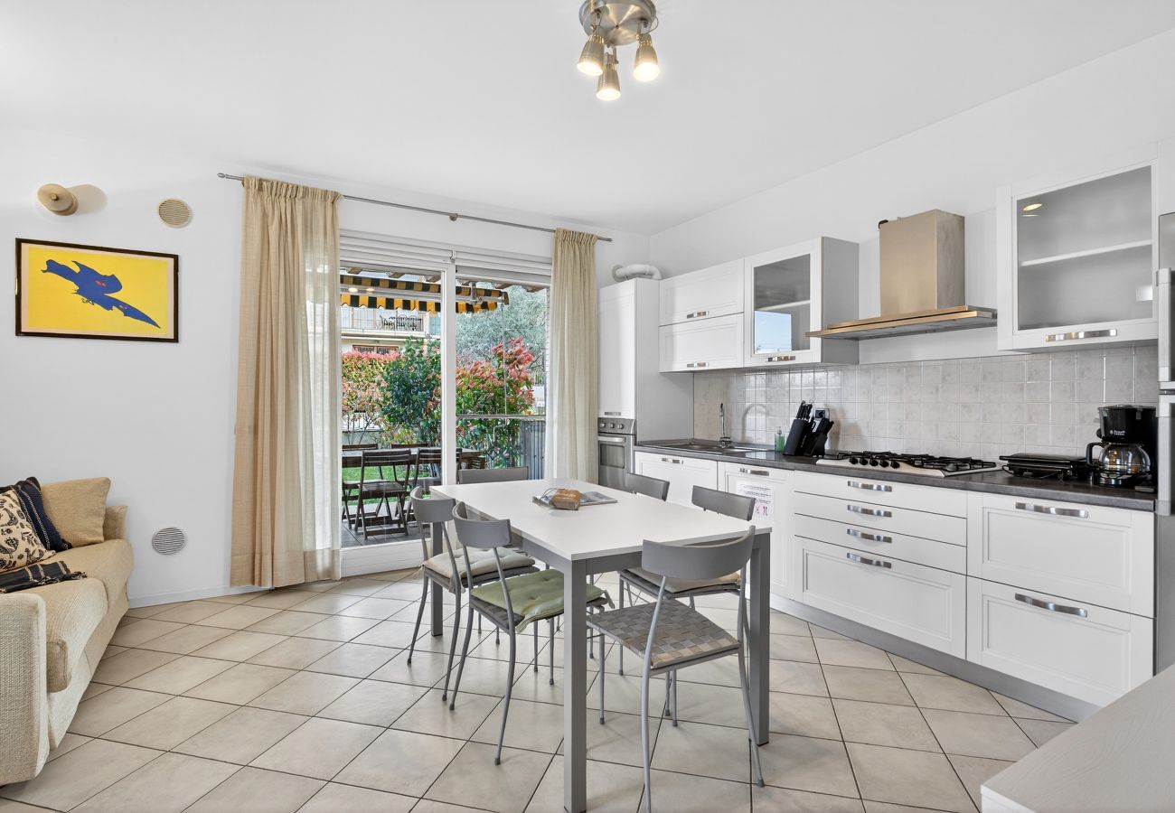 Ferienwohnung in Lazise - Regarda -  Costa del Sole 2 barrierefreie Wohnung mit Garten und Pool