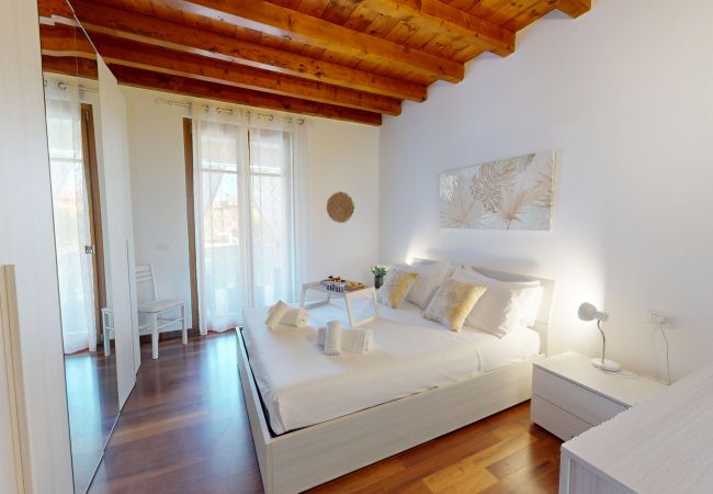  in Manerba del Garda - Ulivo Apartment